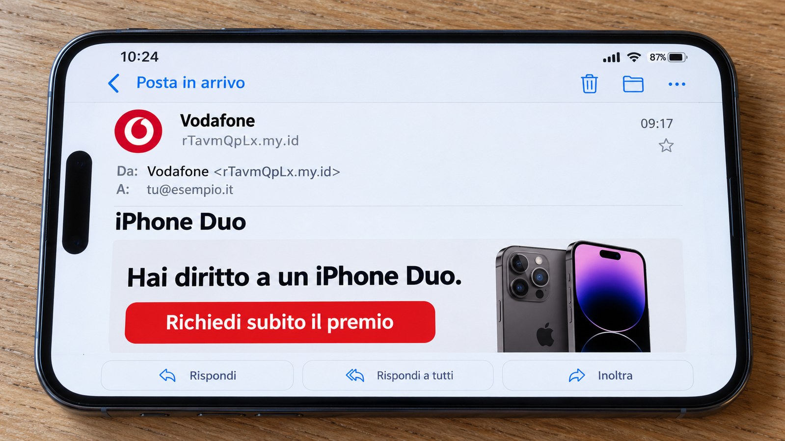 Vodafone, falsa email promette un iPhone Duo dopo un sondaggio