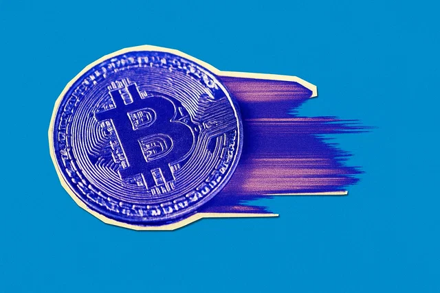 Bitcoin cala ma le criptovalute restano solide