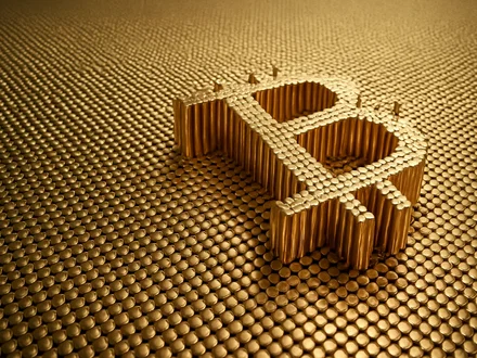 Bitcoin crolla per eccesso di posizioni long