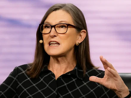 Cathie Wood acquista 12 milioni in crypto stock