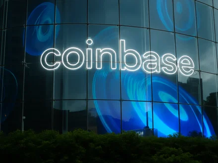 Coinbase lancia piattaforma per token anticipati
