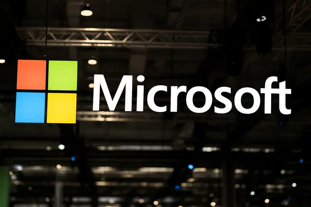 Microsoft firma accordo cloud da 9,7 mld con IREN