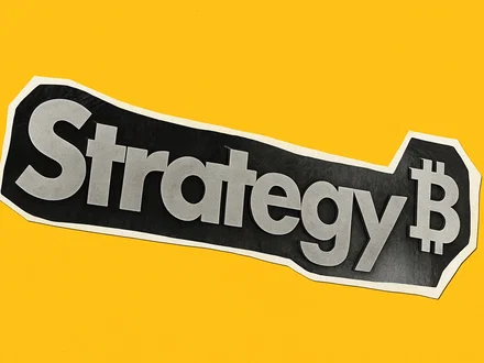 Strategy rivede il target mentre cala il Bitcoin