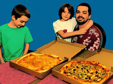 Uomo paga 920 milioni di dollari per due pizze