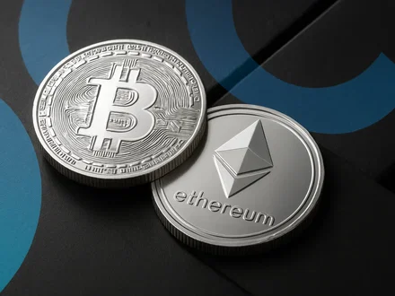 Vanguard apre al trading di ETF su Bitcoin e XRP